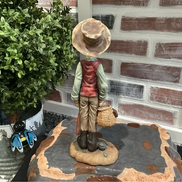🟢 Vintage “Boy Gone Fishing” Awesome Statue Great Decor piece - Nicely Detailed - Picture 5 of 13